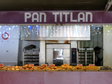 Pan Titlan, a bakery in the Pantitlan metro station